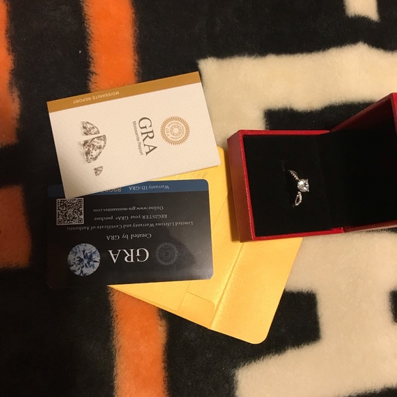 New silver Who is man made diamond beautiful size 6 1/2 - Picture 8 of 8